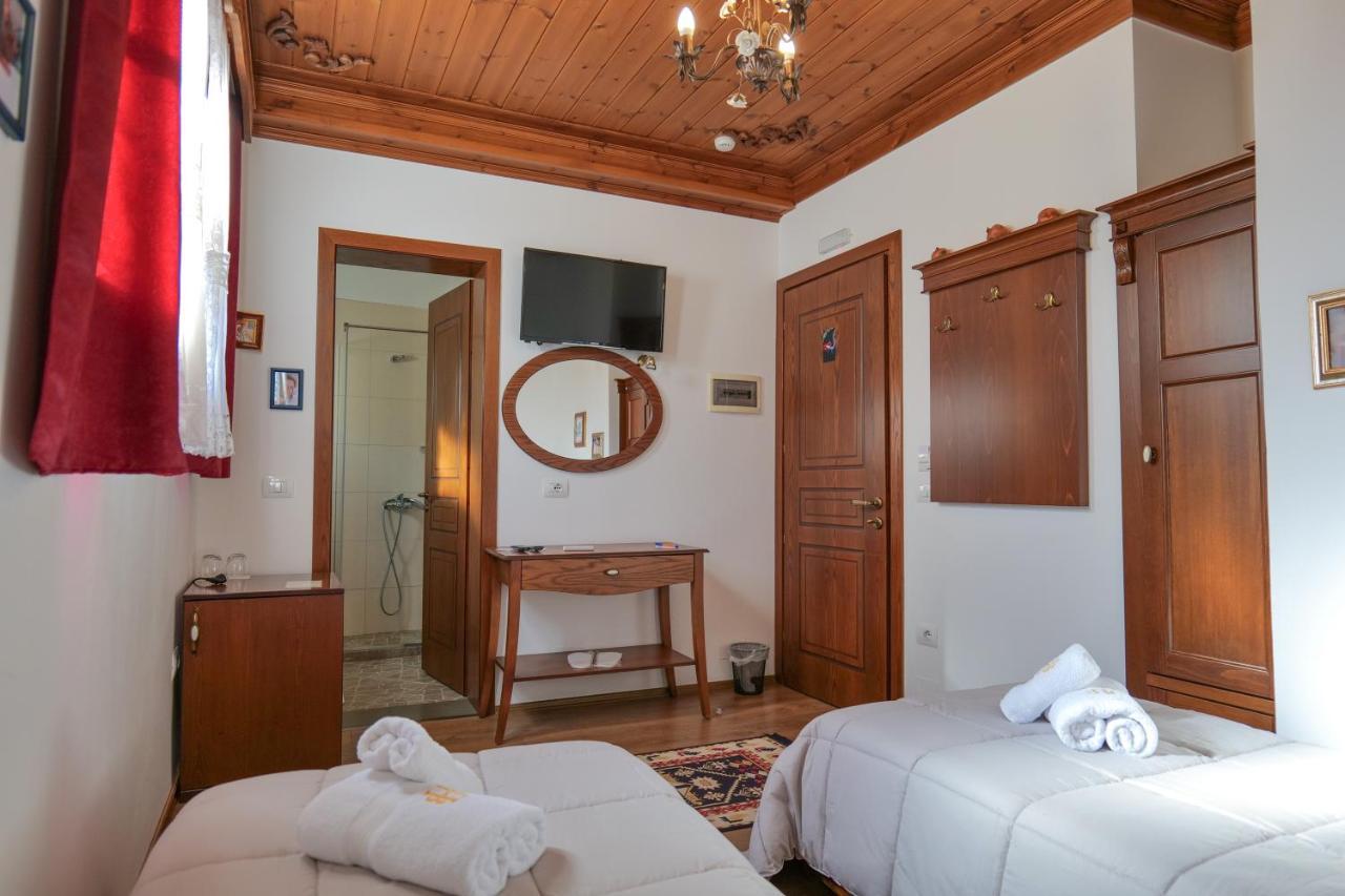 Hotel Bineri Gjirokastër Exterior foto